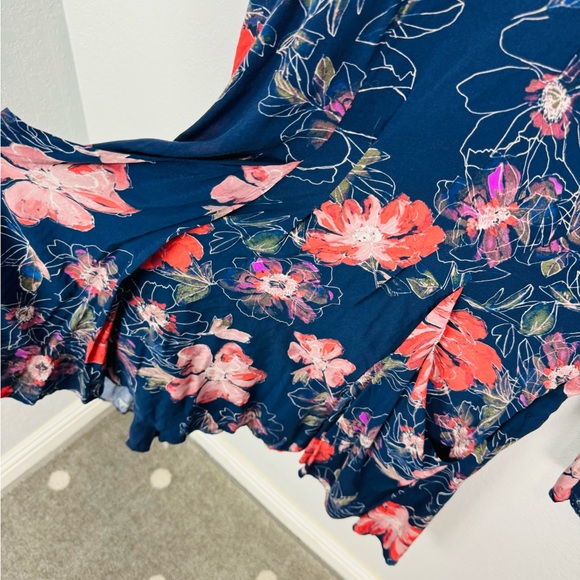 Free People Eyes On You Printed Dress in Navy size 6 - Picture 7 of 10